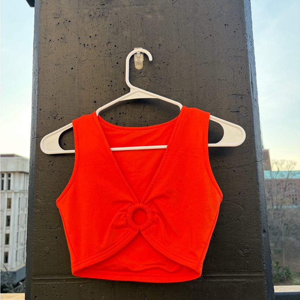 Sleeveless Knot-Front Crop Top in Vibrant Red